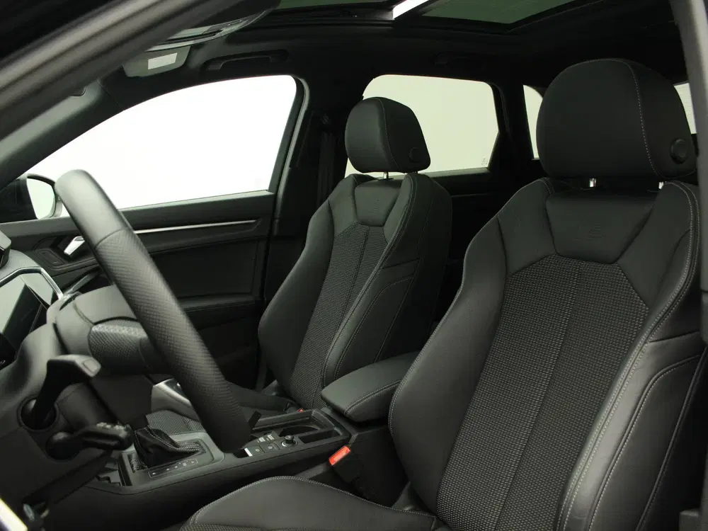 Audi Q3 45 TFSi e 245 Pk Automaat S-Line uit 2024, foto 8