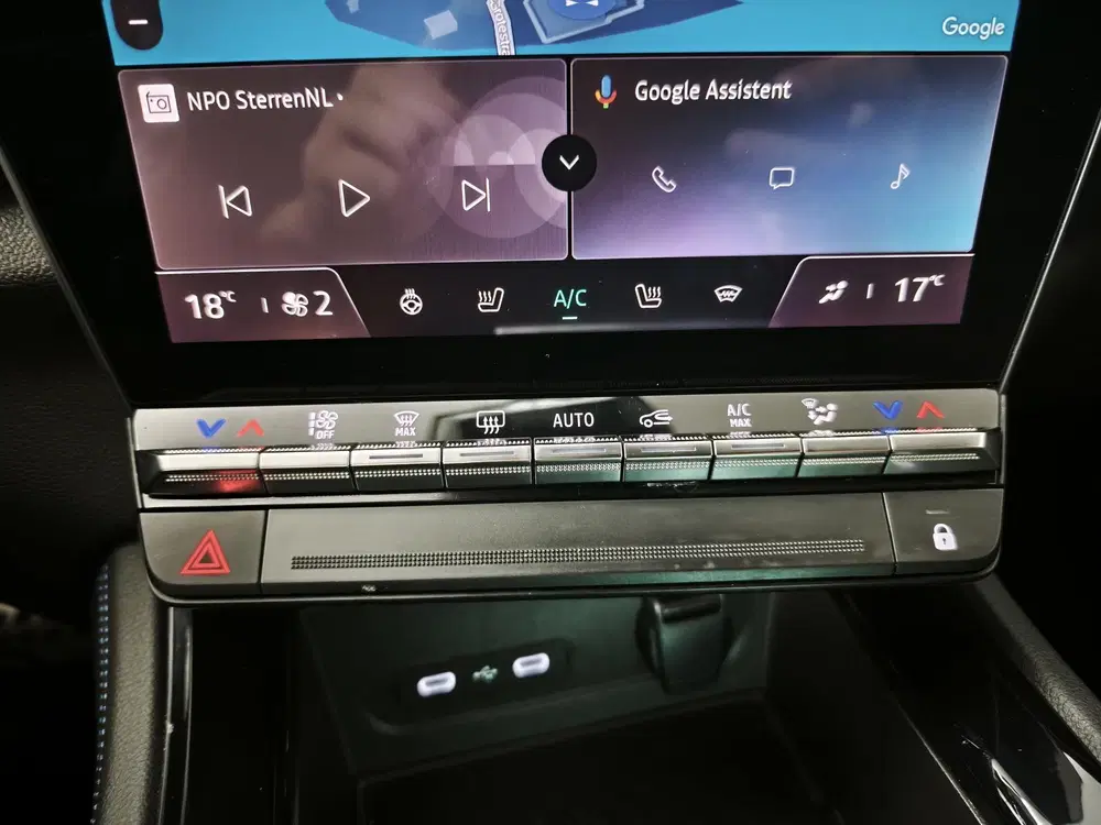 Renault Austral 1.2 E-Tech full hybrid 200 iconic esprit A uit 2024, foto 13