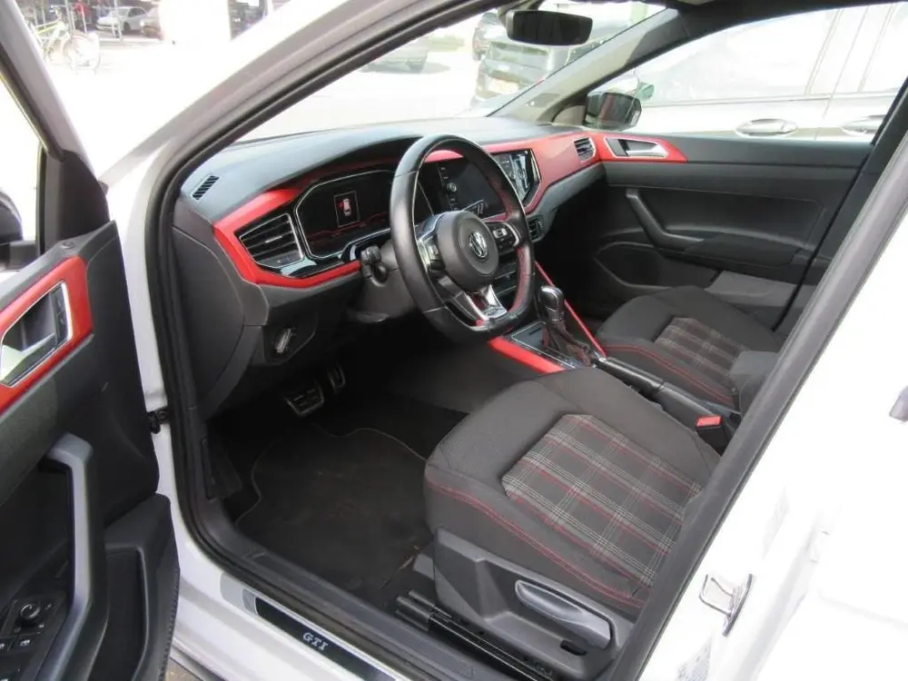 Volkswagen Polo 2.0 TSI GTI uit 2019, foto 20