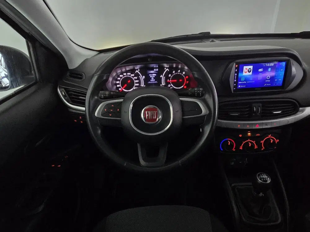 Fiat Tipo 1.4 Street uit 2020, foto 2
