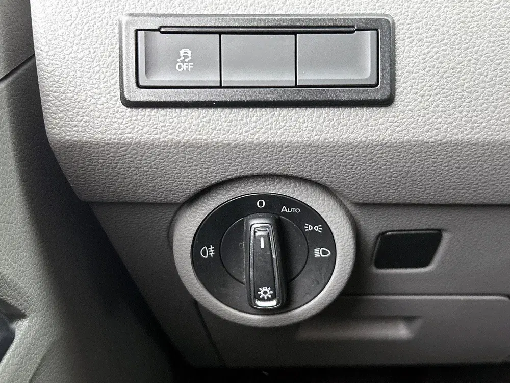 Volkswagen Transporter 2.0 TDI L1H1 150 PK Automaat uit 2023, foto 17