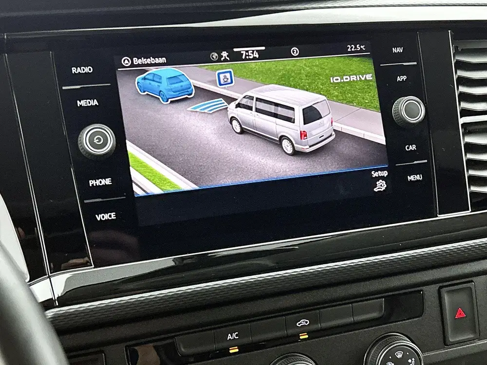 Volkswagen Transporter 2.0 TDI L1H1 150 PK Automaat uit 2023, foto 9
