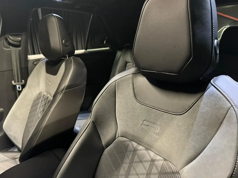 Volkswagen T-Roc 1.5 TSI R-Line Blackstyle|Pano|Camera|Navi| uit 2024, foto 3