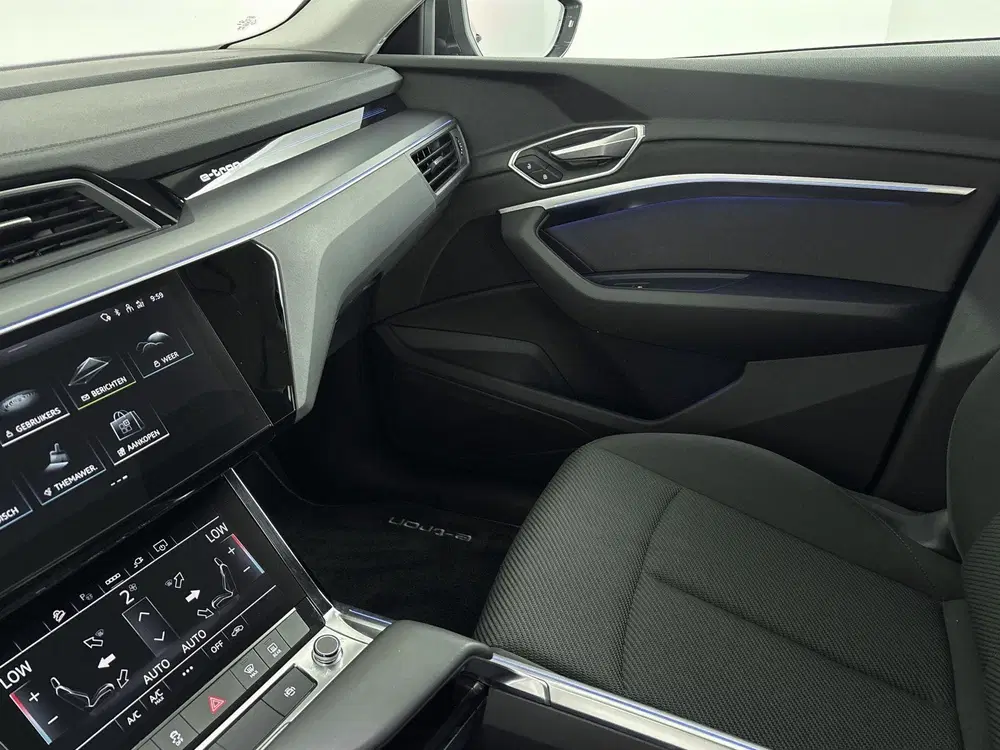 Audi Q8 e-tron 55 quattro Edition 115 kWh 408 PK uit 2023, foto 13