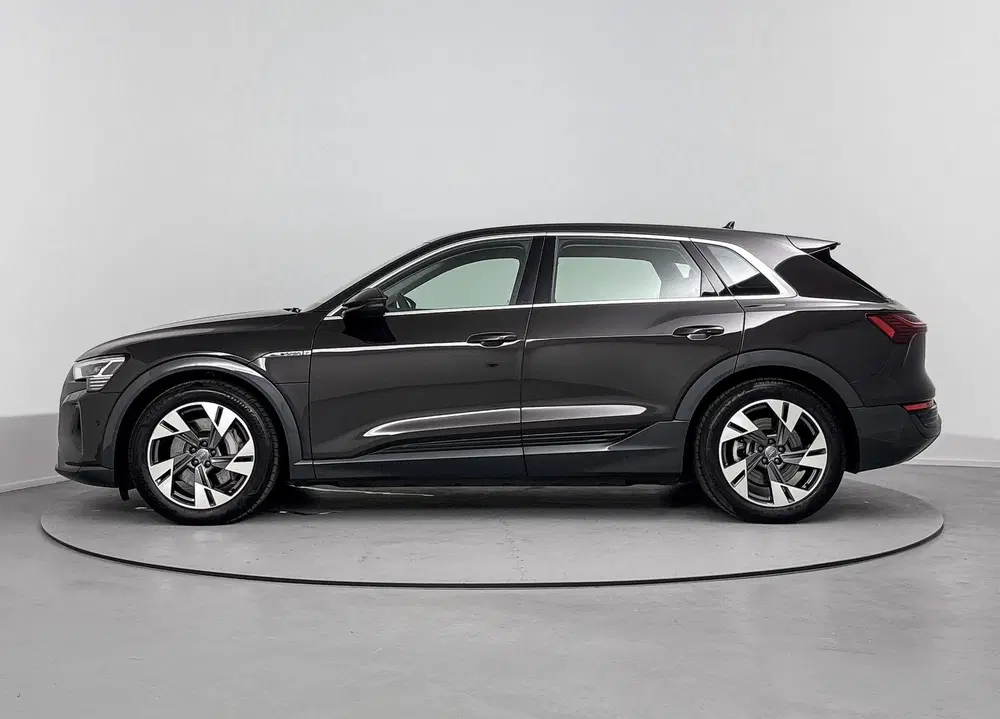 Audi Q8 e-tron 55 quattro Edition 115 kWh 408 PK uit 2023, foto 2