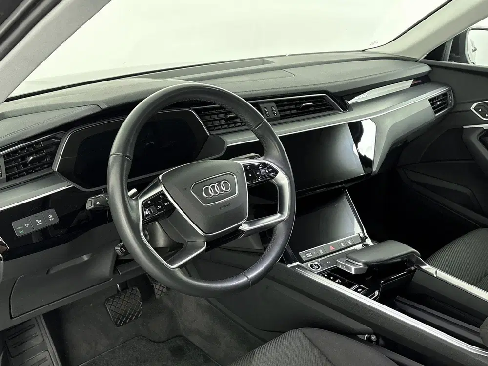 Audi Q8 e-tron 55 quattro Edition 115 kWh 408 PK uit 2023, foto 8