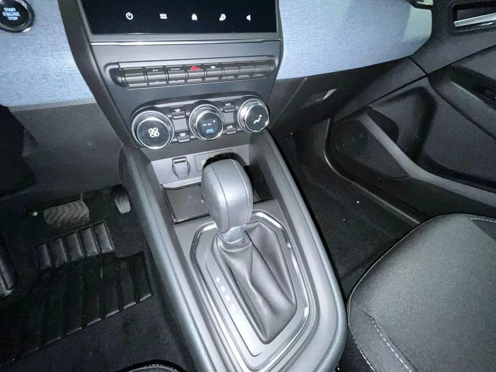 Mitsubishi Colt 1.6 HEV Intense uit 2026, foto 18