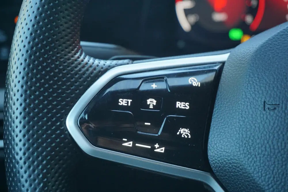 Volkswagen Golf 1.5 eTSI DSG R-Line Camera | ECC | Stoelverw uit 2022, foto 11