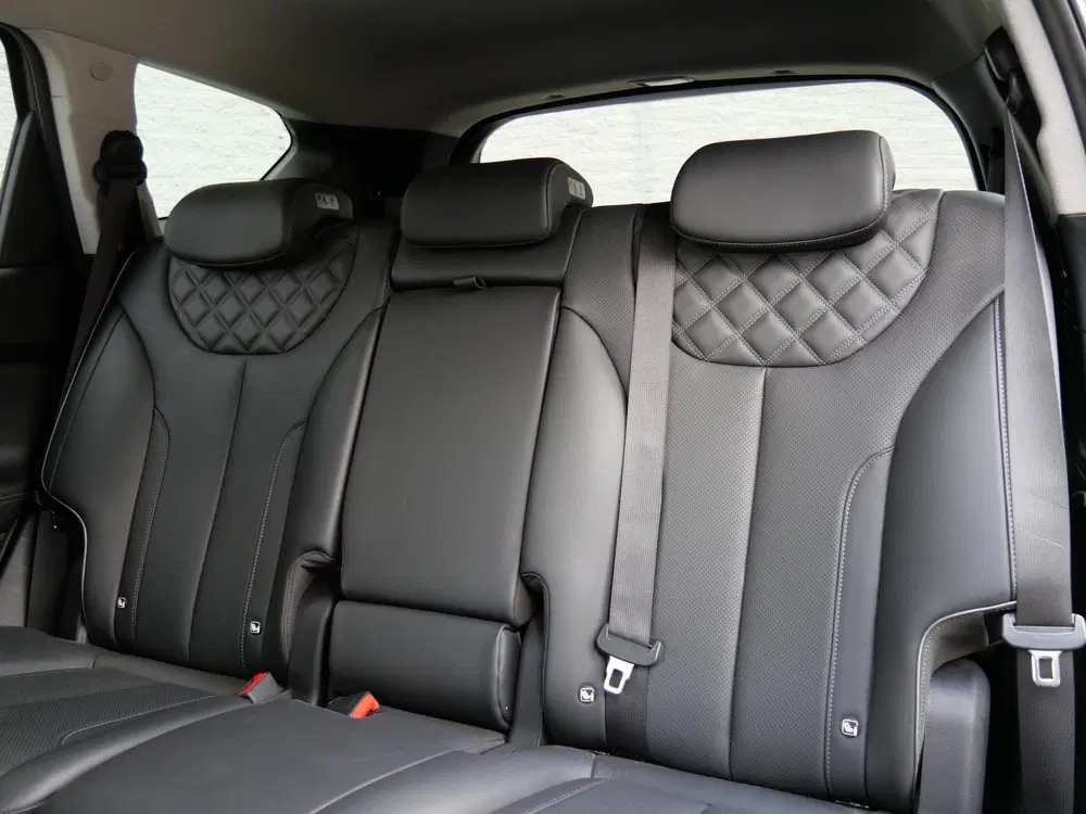 Hyundai SANTA FE HEV PREMIUM uit 2024, foto 6