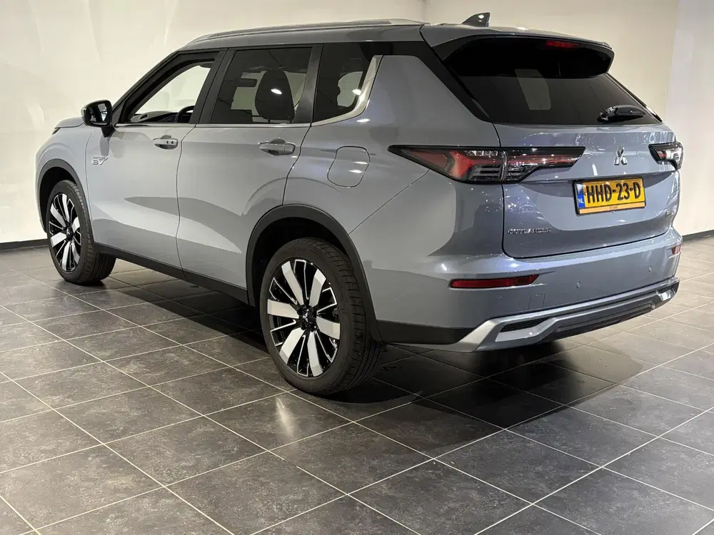 Mitsubishi Outlander 2.4 PHEV Business Edition uit 2025, foto 6