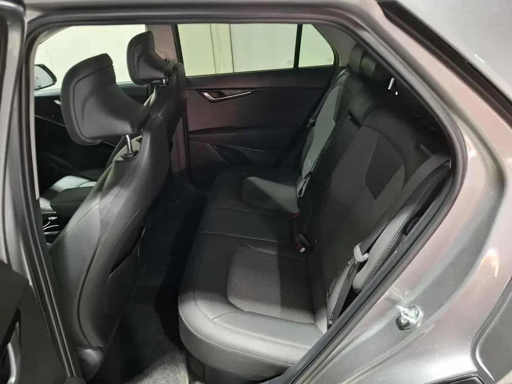 Kia Niro 1.6 GDi Hybrid DynamicLine 18"LM velgen uit 2024, foto 20