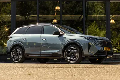 Peugeot 5008 GT Avantage 73 kWh 7p SOH 96.06% (bj 2025) uit 2025