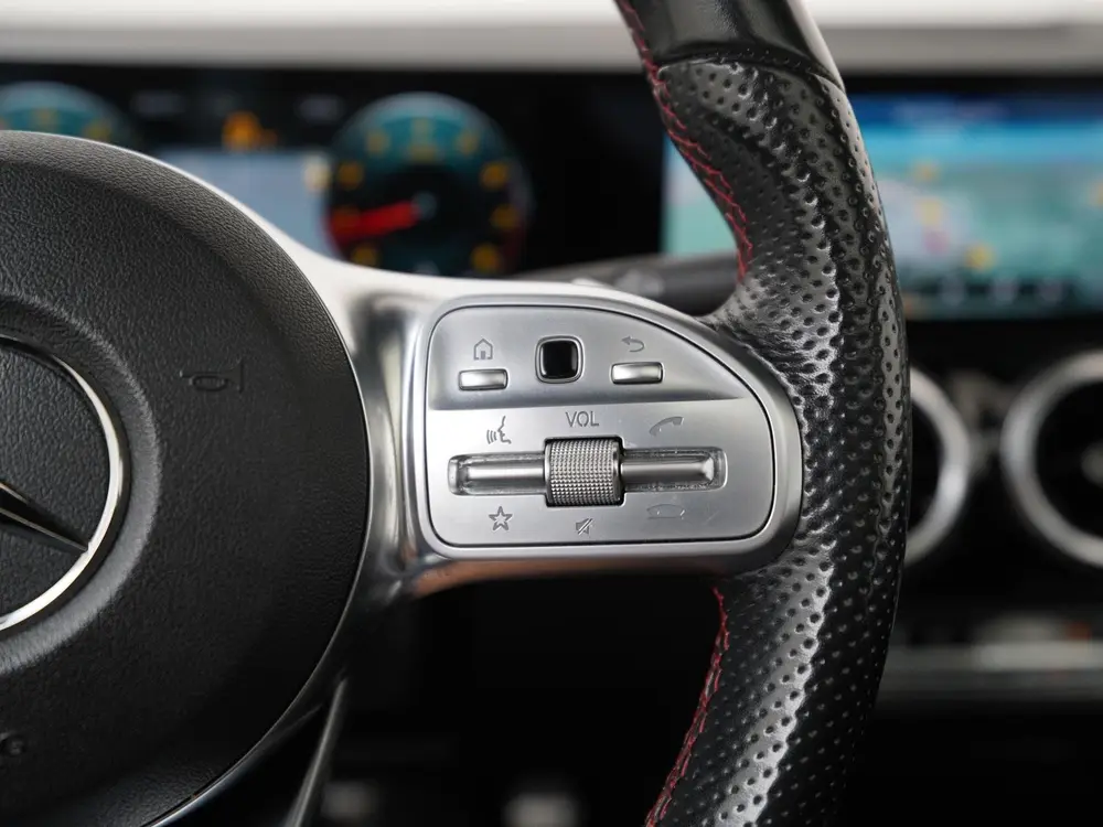 Mercedes-Benz B-Klasse 200 Business Solution AMG uit 2019, foto 10