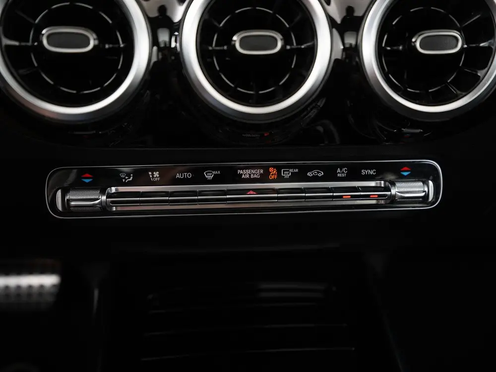 Mercedes-Benz B-Klasse 200 Business Solution AMG uit 2019, foto 13