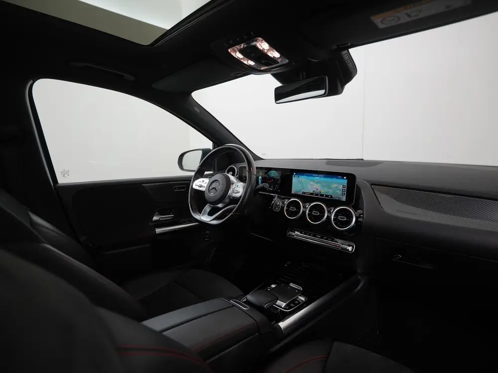 Mercedes-Benz B-Klasse 200 Business Solution AMG uit 2019, foto 2