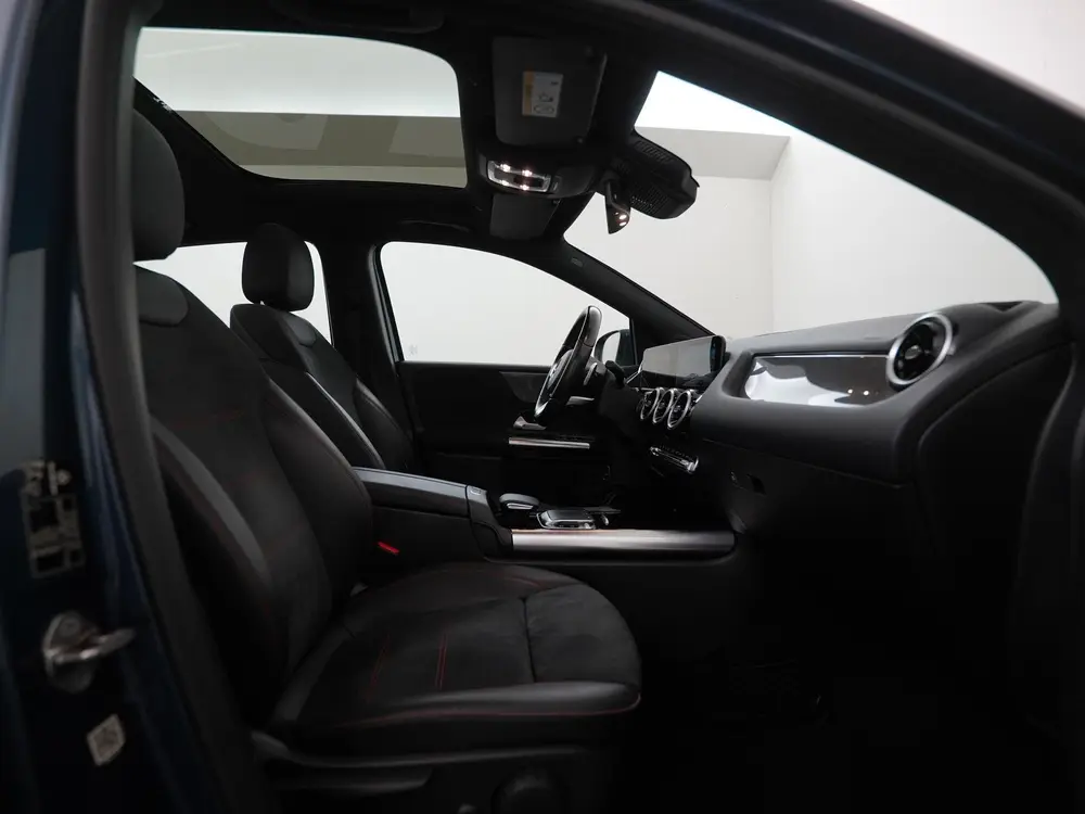 Mercedes-Benz B-Klasse 200 Business Solution AMG uit 2019, foto 3