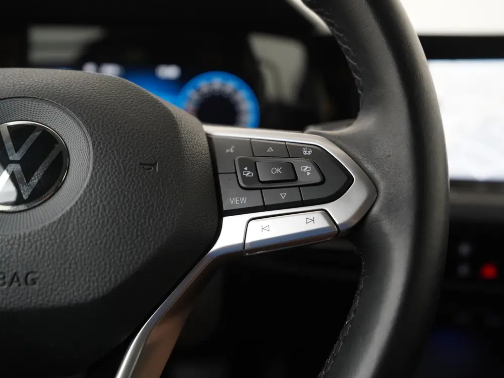 Volkswagen Golf 1.4 eHybrid Style | Camera | Stoel & Stuurve uit 2021, foto 10