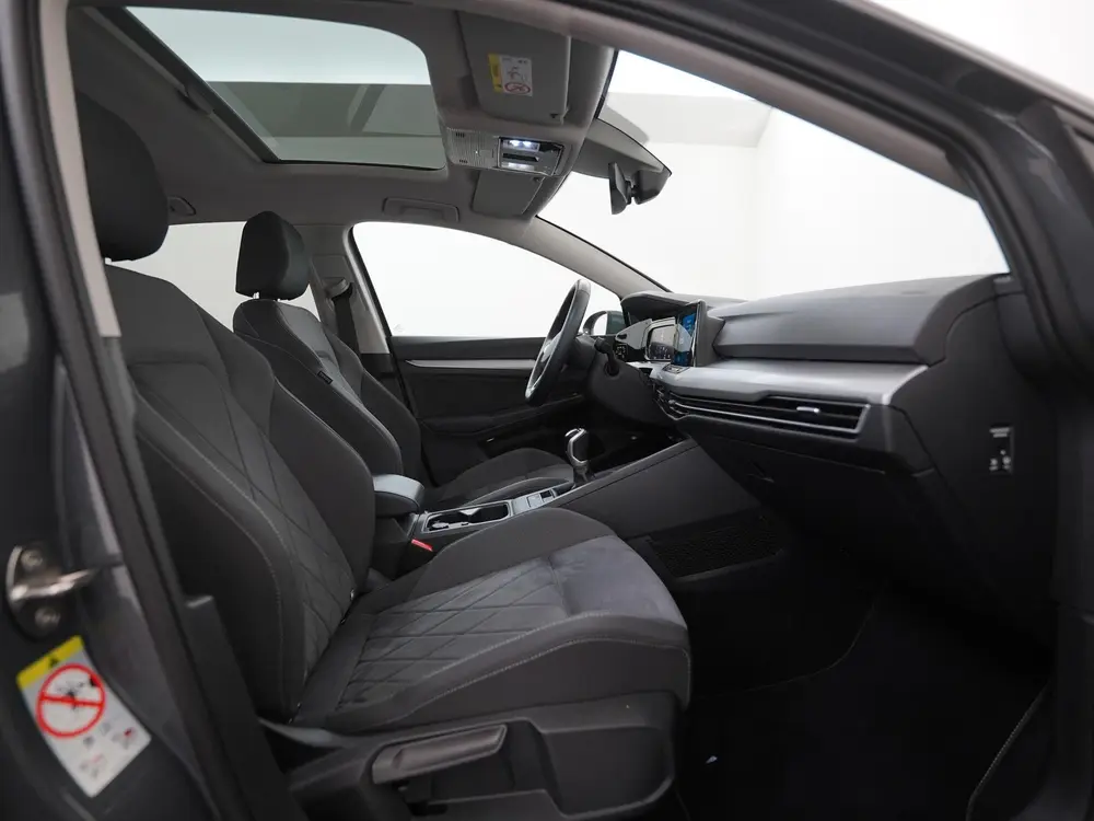 Volkswagen Golf 1.5 TSI Life | 150PK | Schuifdak | Stuurverw uit 2023, foto 3