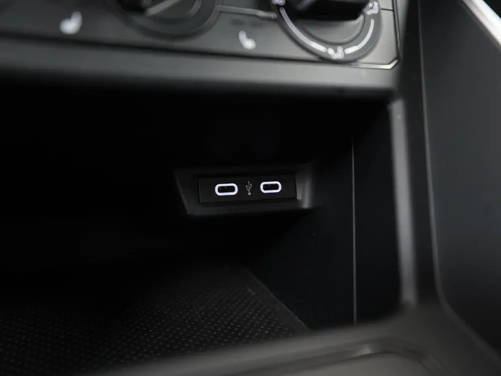 Volkswagen Polo 1.0 TSI Life | Navigatie | Stoelverwarming | uit 2023, foto 12