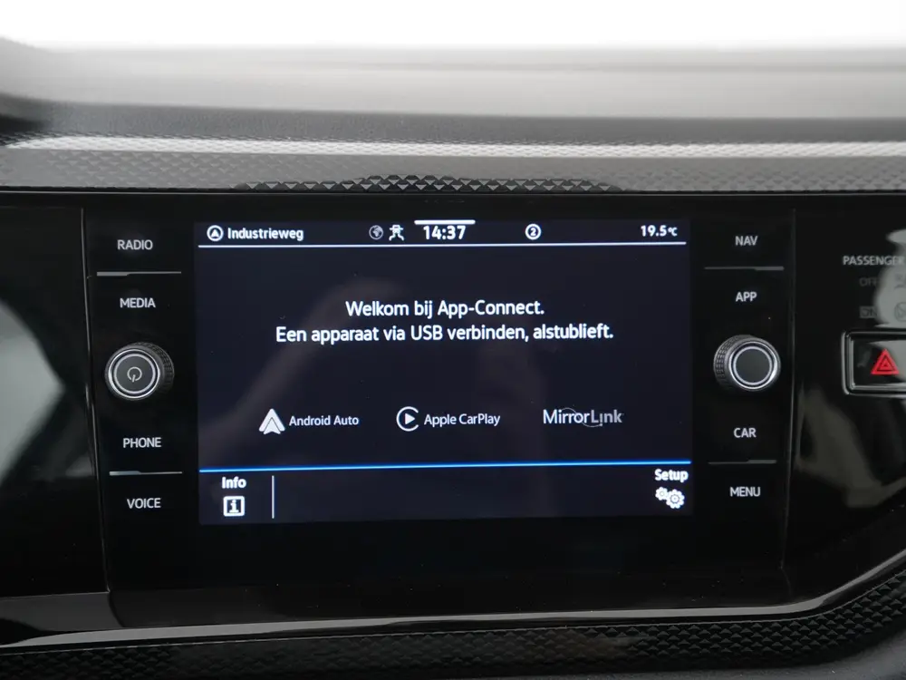 Volkswagen Polo 1.0 TSI Life | Navigatie | Stoelverwarming | uit 2023, foto 18