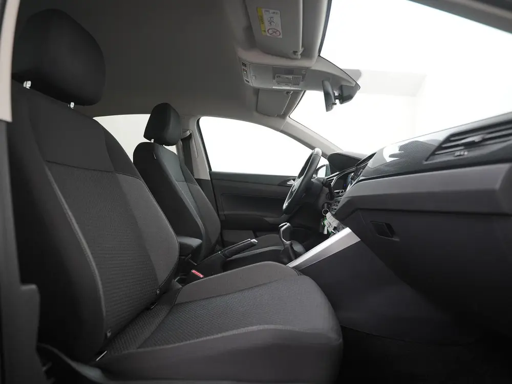 Volkswagen Polo 1.0 TSI Life | Navigatie | Stoelverwarming | uit 2023, foto 3