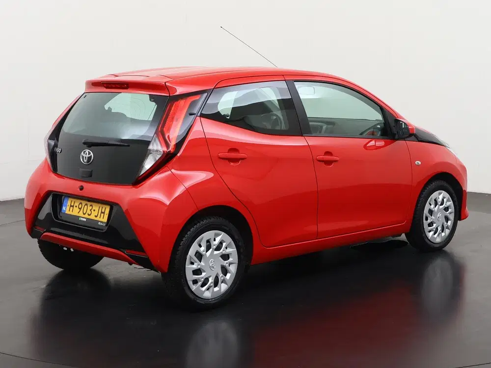 Toyota Aygo 1.0 VVT-i x-play Automaat uit 2020, foto 4