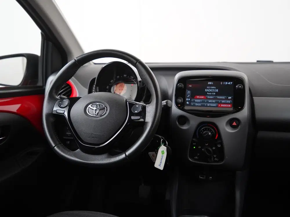 Toyota Aygo 1.0 VVT-i x-play Automaat uit 2020, foto 5