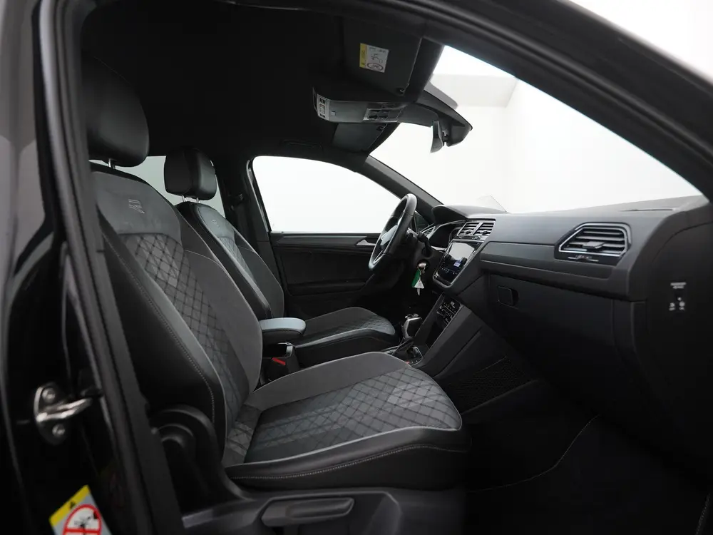 Volkswagen Tiguan 1.4 TSI eHybrid R-Line Black Style | Trekh uit 2022, foto 3