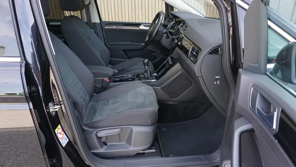 Volkswagen Touran 1.5 TSI 150pk R-Line & Highline 7-Zits Pan uit 2019, foto 10