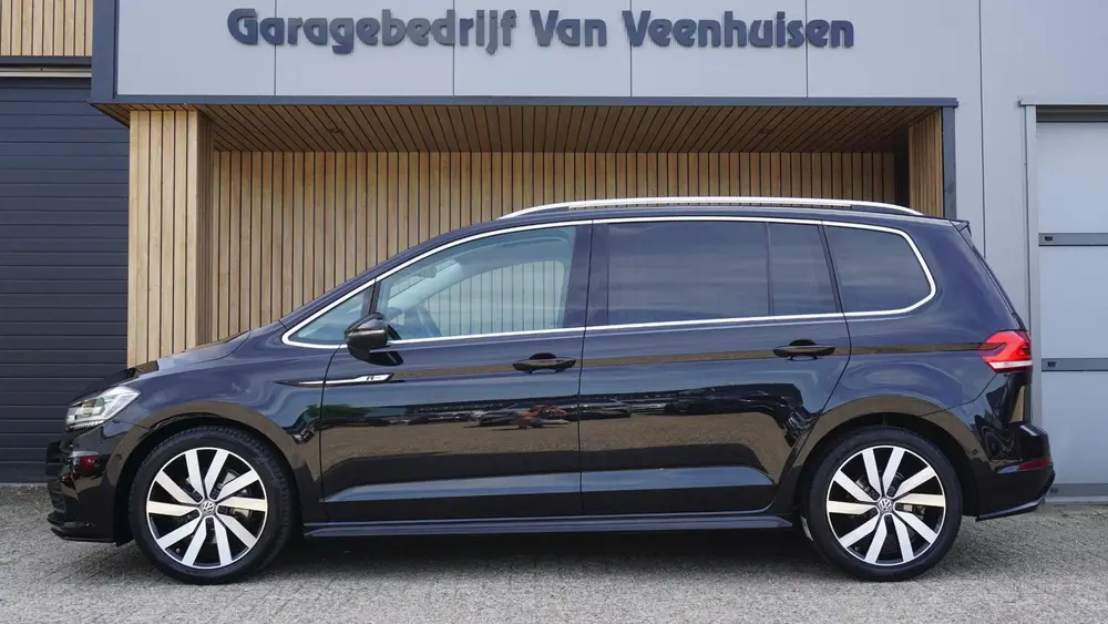 Volkswagen Touran 1.5 TSI 150pk R-Line & Highline 7-Zits Pan uit 2019, foto 2