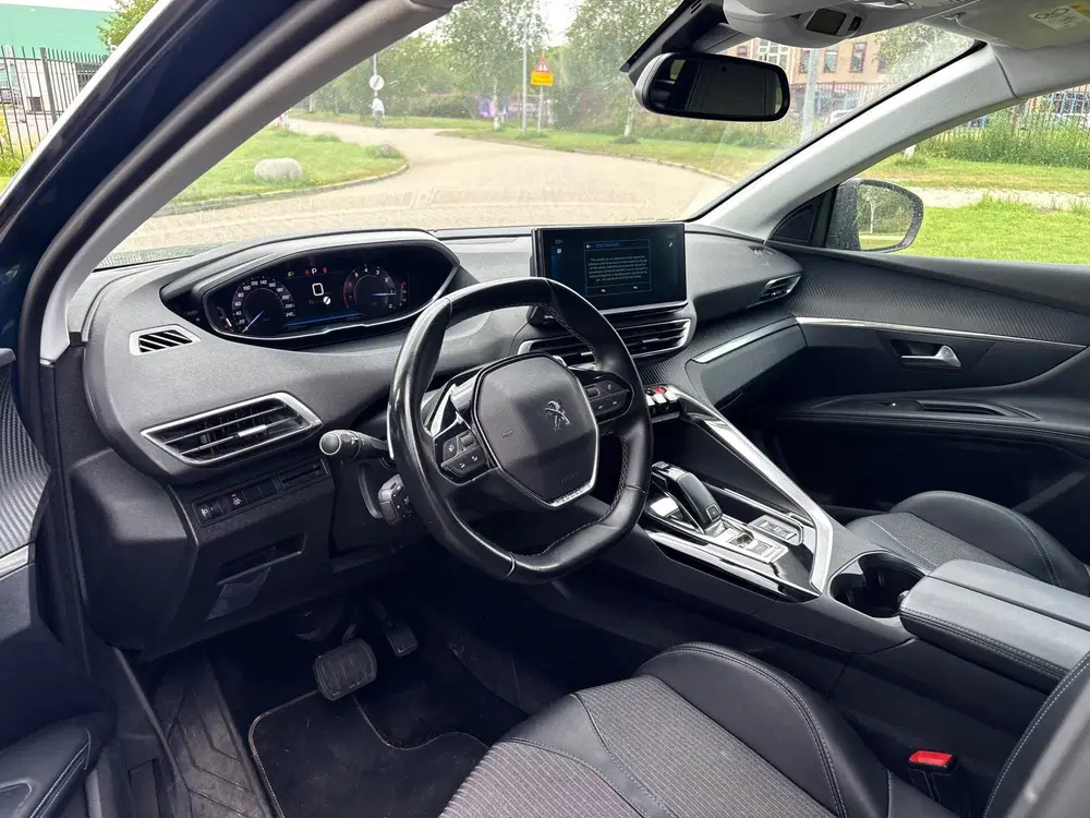 Peugeot 3008 1.2 PureTech Allure uit 2022, foto 10