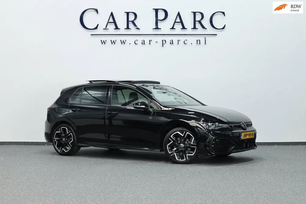 Volkswagen Golf 8.5 1.5 eTSI R-Line Edition IQ/VIRTUAL/SFEER uit 2025