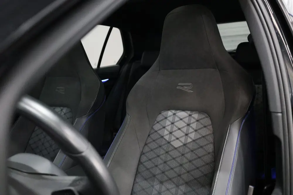Volkswagen Golf 8.5 1.5 eTSI R-Line Edition IQ/VIRTUAL/SFEER uit 2025, foto 11