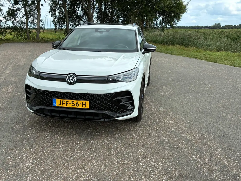 Volkswagen Tiguan 1.5 Ehybrid 272 pk 18500 km bj 2025 Wit uit 2025, foto 5