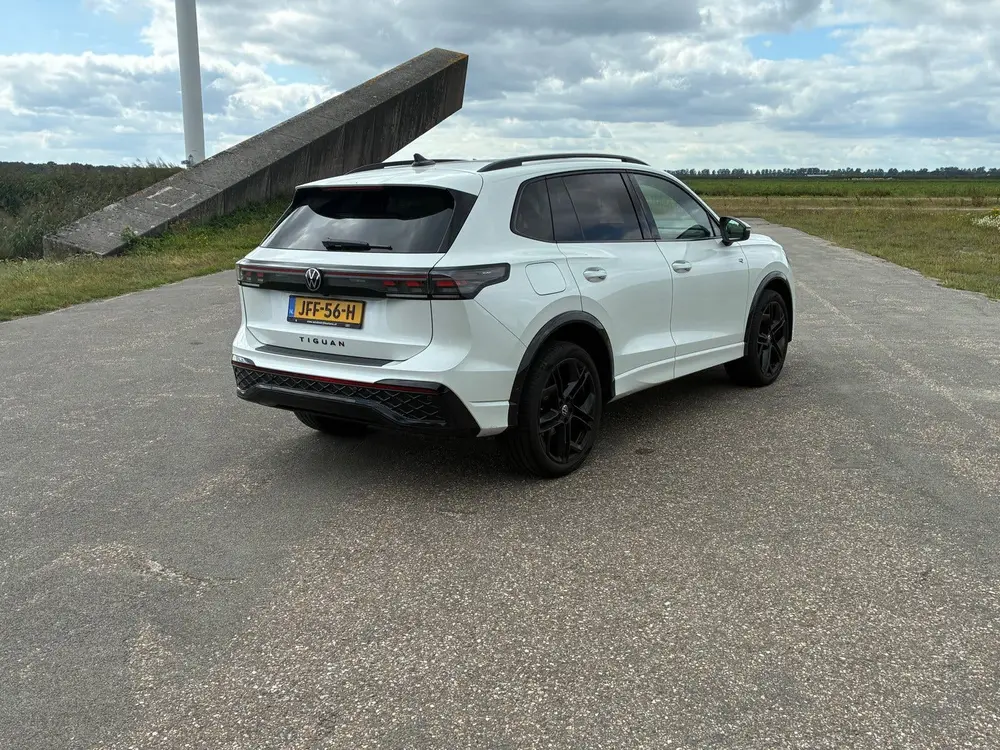 Volkswagen Tiguan 1.5 Ehybrid 272 pk 18500 km bj 2025 Wit uit 2025, foto 7