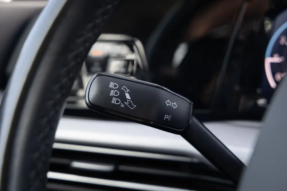 Volkswagen Golf 1.0 eTSI Life Bns Adaptive cruise | PDC | di uit 2023, foto 13