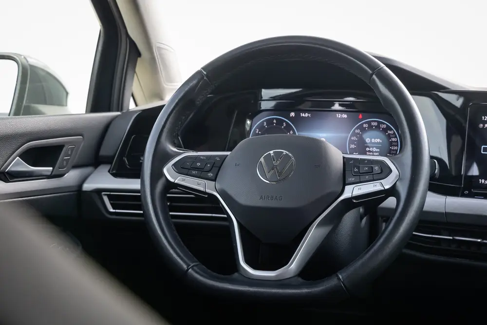 Volkswagen Golf 1.0 eTSI Life Bns Adaptive cruise | PDC | di uit 2023, foto 8