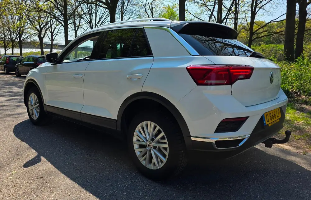 Volkswagen T-Roc 1.5 TSI Style Business Automaat - BTW Auto uit 2019, foto 4