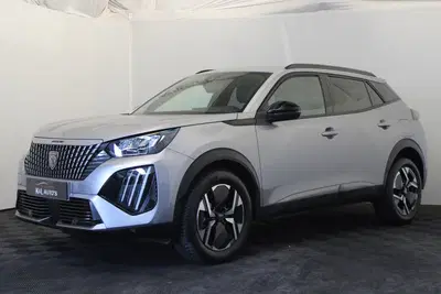 Peugeot 2008 1.2 PureTech 100 Allure (bj 2023) uit 2023