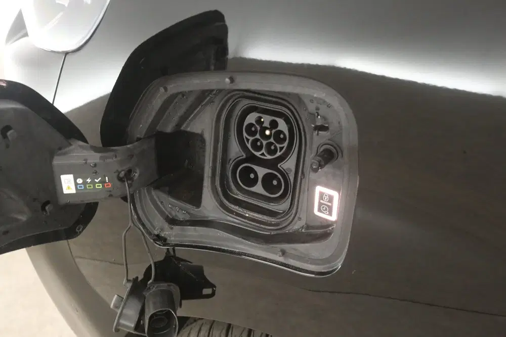 Peugeot Expert 75 kWh L2H1 uit 2022, foto 10