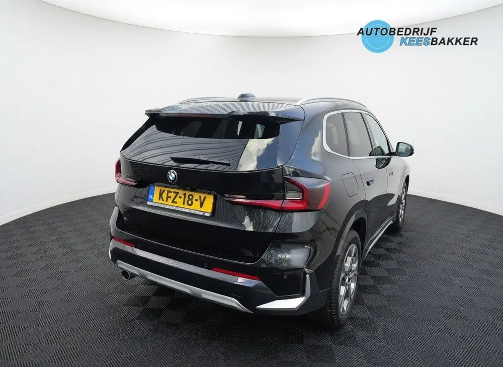 BMW X1 SDrive18i uit 2023, foto 10