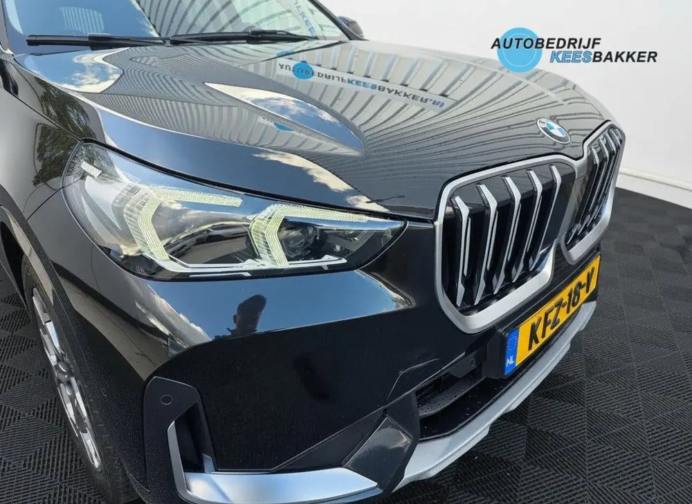BMW X1 SDrive18i uit 2023, foto 2