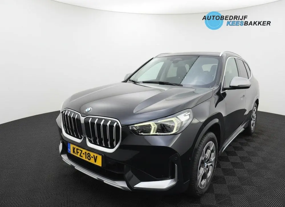 BMW X1 SDrive18i uit 2023, foto 6