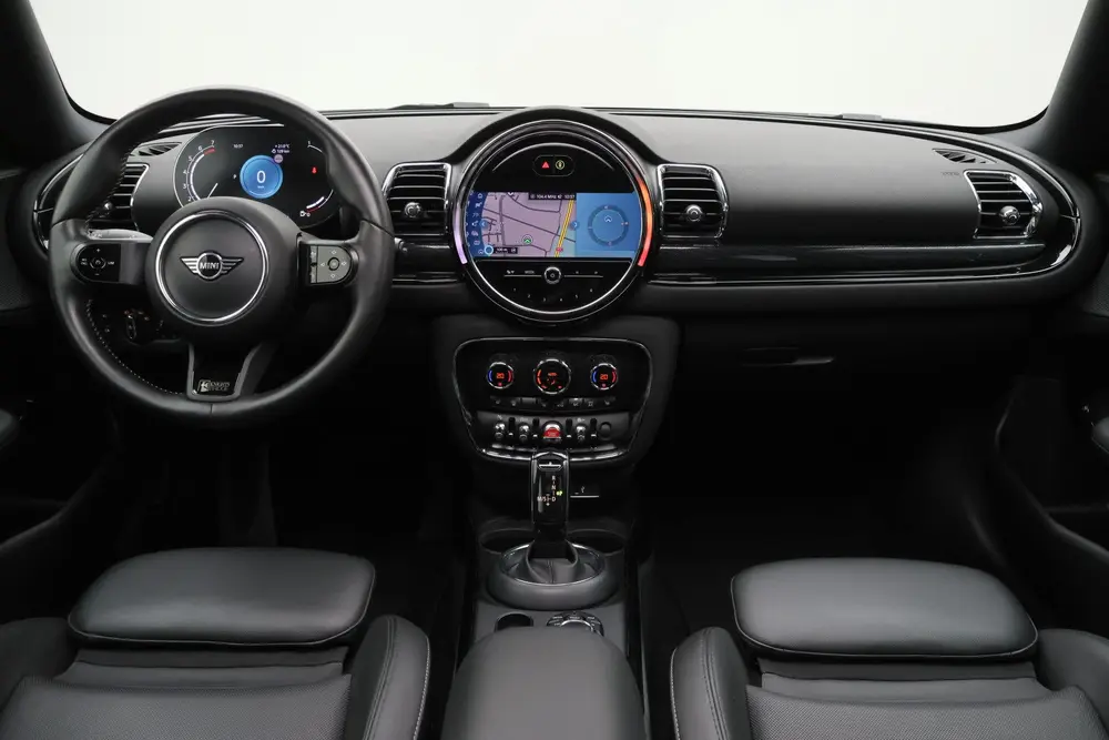 Mini Clubman 1.5 Cooper Automaat Knights Bridge Edition uit 2022, foto 2