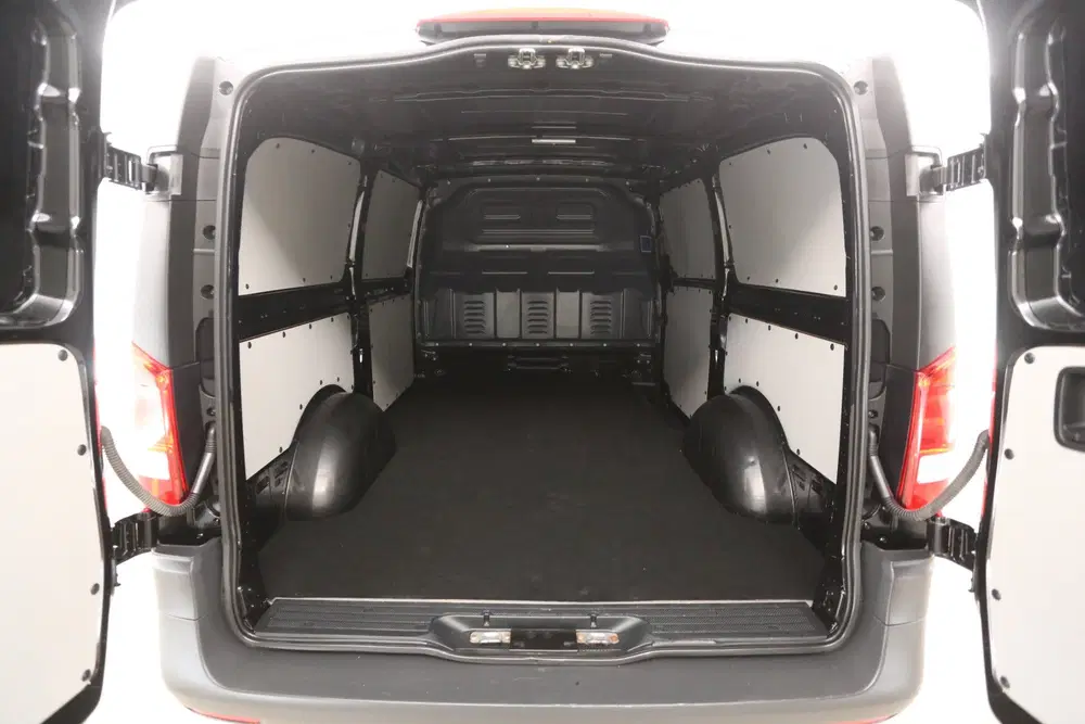 Mercedes-Benz Vito 114 CDI Lang uit 2022, foto 3