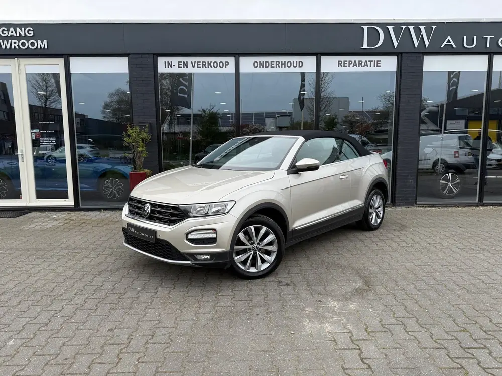 Volkswagen T-Roc 1.5 TSI Style automaat uit 2021, foto 2