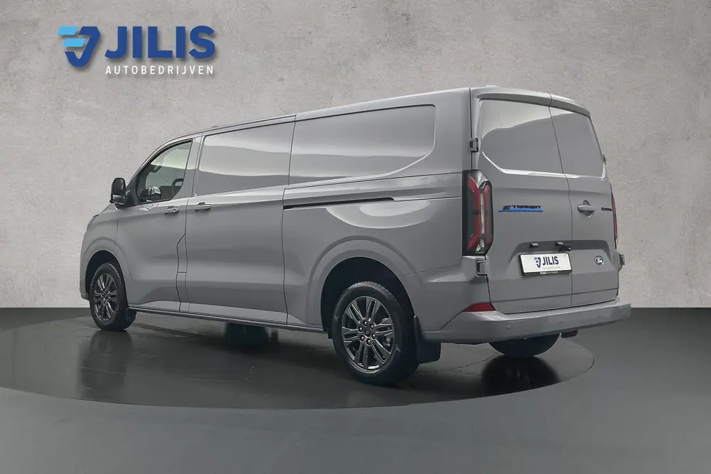 Ford E-Custom L2 Limited uit 2026, foto 6