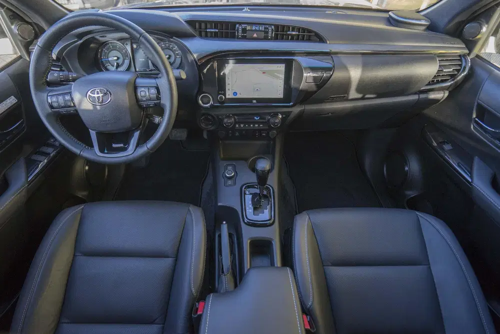 Toyota Hilux 2.8 D-4D Double Cab Hybrid Invincible JBL uit 2026, foto 13