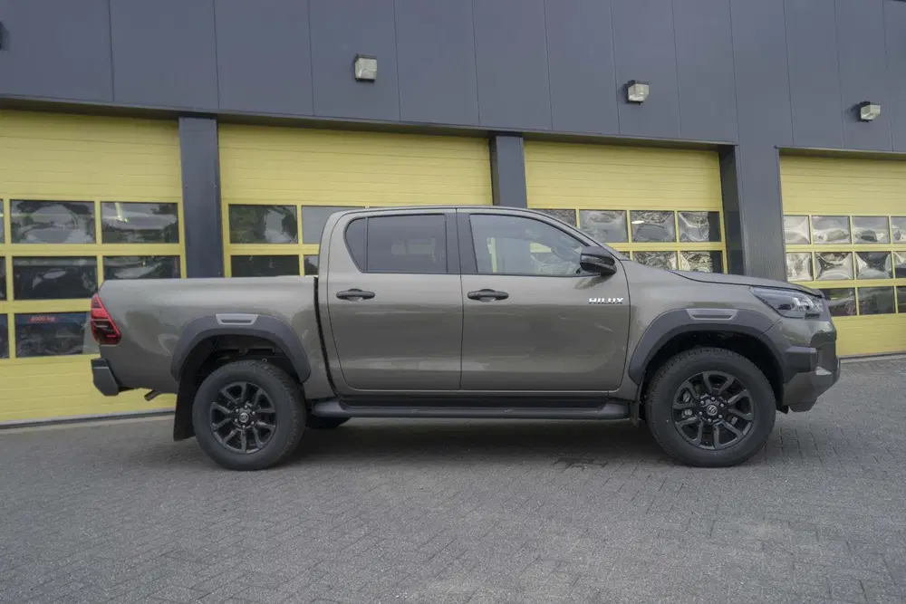 Toyota Hilux 2.8 D-4D Double Cab Hybrid Invincible JBL uit 2026, foto 5