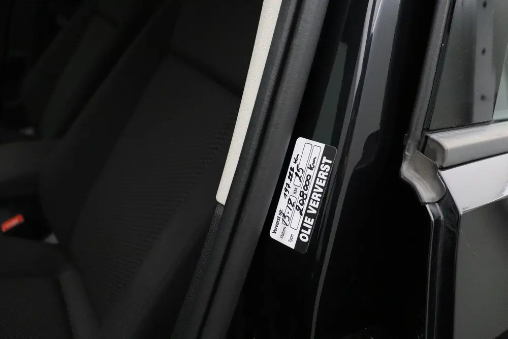 Volkswagen T-Roc 1.5 TSI 2019 | Airco | Trekhaak | Navigatie uit 2019, foto 20